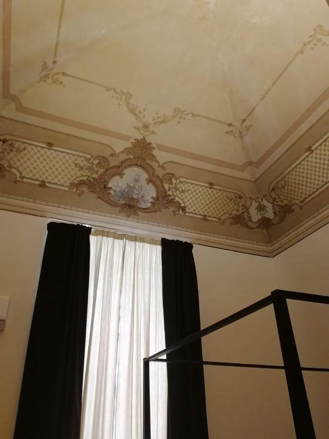 Gatto Bianco Duchessa Bed & Breakfast Bari Bagian luar foto