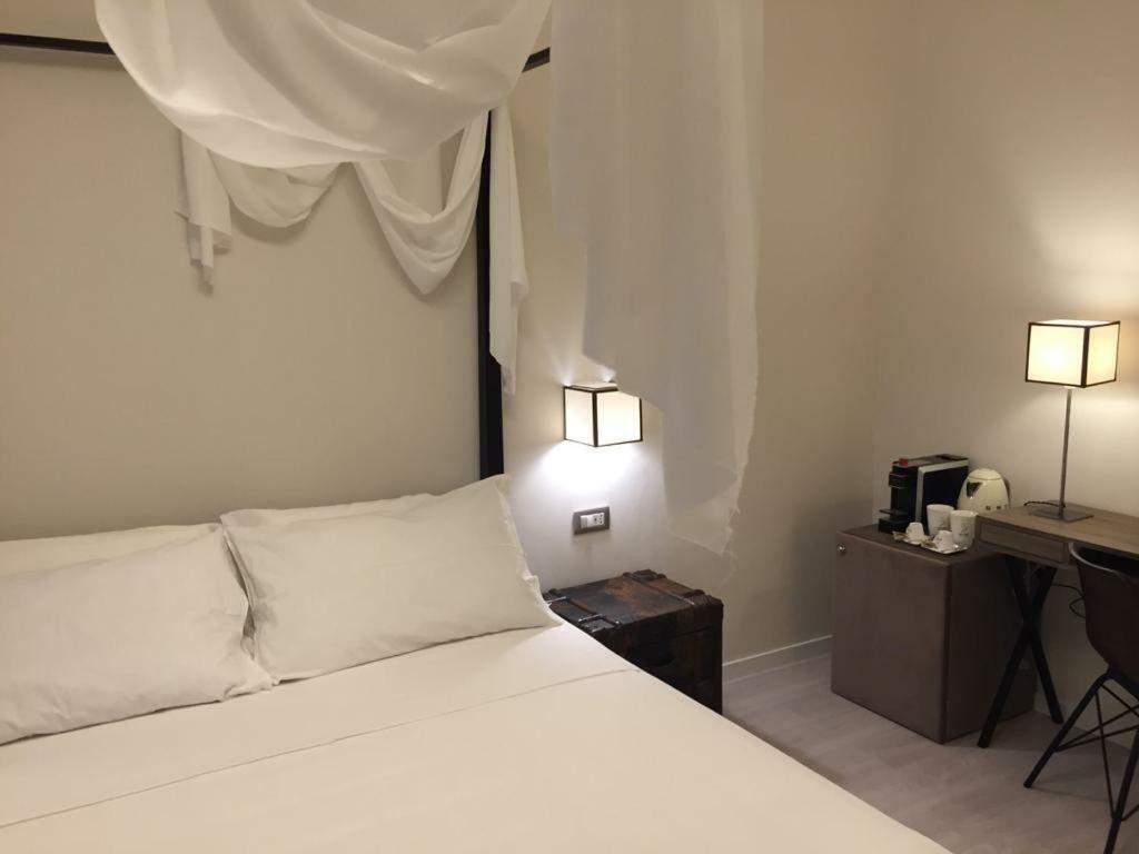 Gatto Bianco Duchessa Bed & Breakfast Bari Bagian luar foto