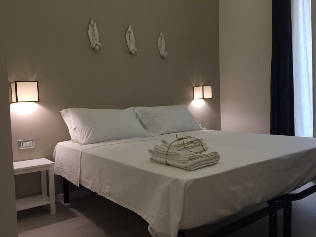 Gatto Bianco Duchessa Bed & Breakfast Bari Bagian luar foto