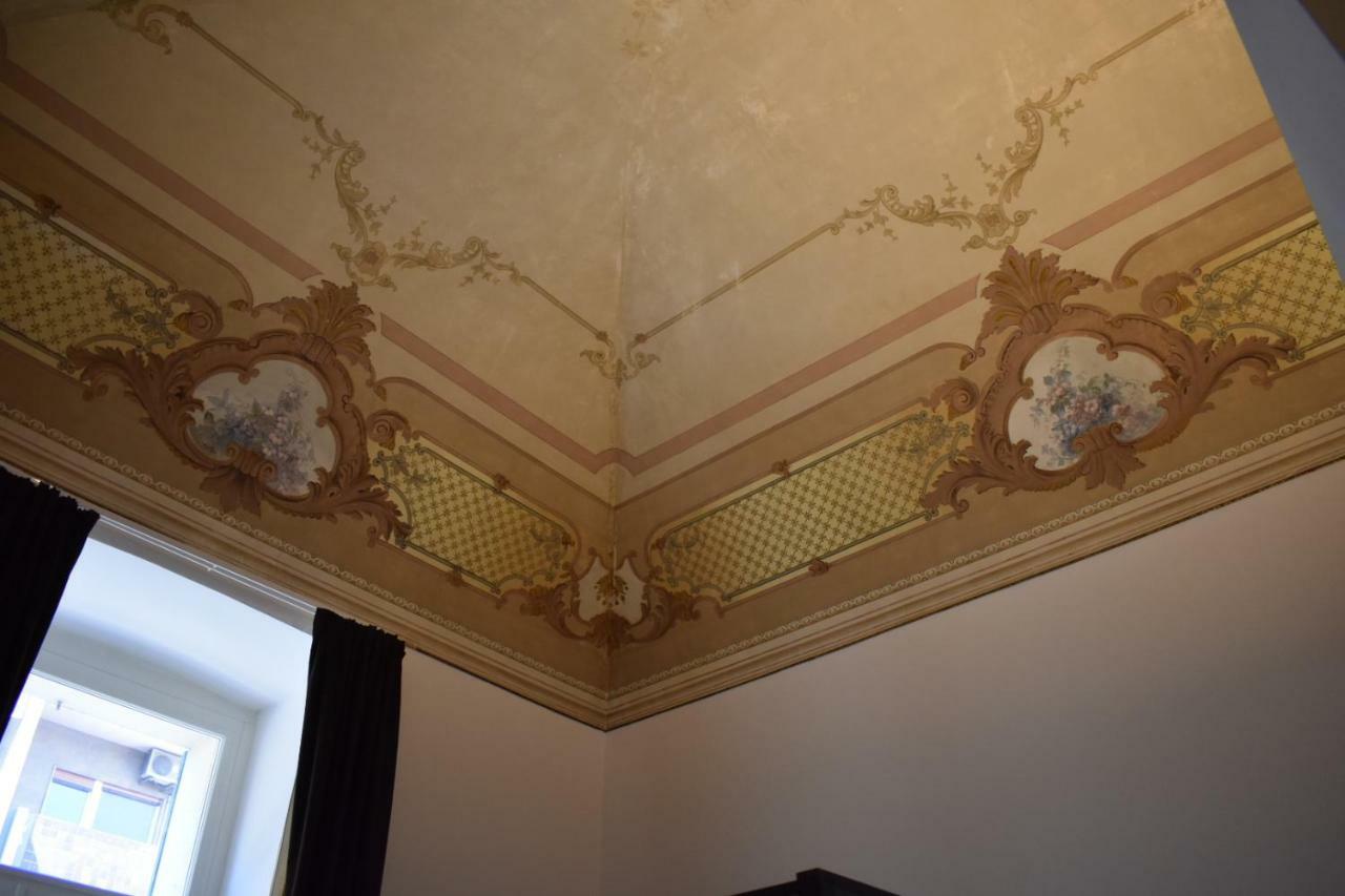 Gatto Bianco Duchessa Bed & Breakfast Bari Bagian luar foto