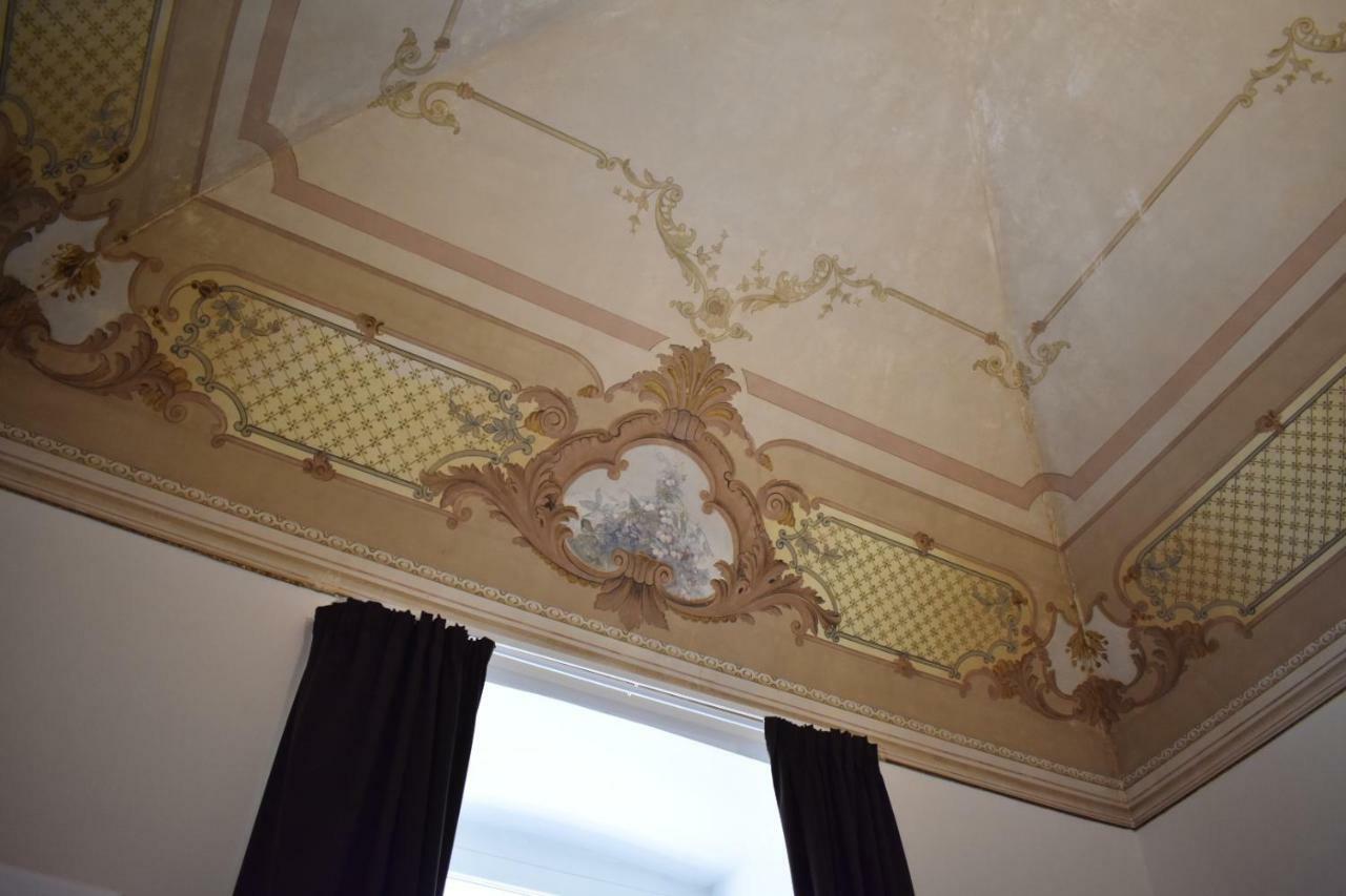 Gatto Bianco Duchessa Bed & Breakfast Bari Bagian luar foto