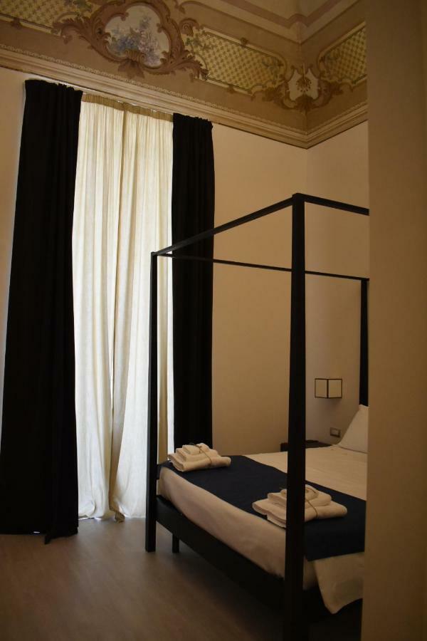 Gatto Bianco Duchessa Bed & Breakfast Bari Bagian luar foto